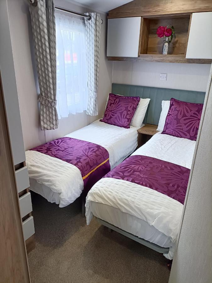 Villa Yew Tree Retreat à Selsey Extérieur photo