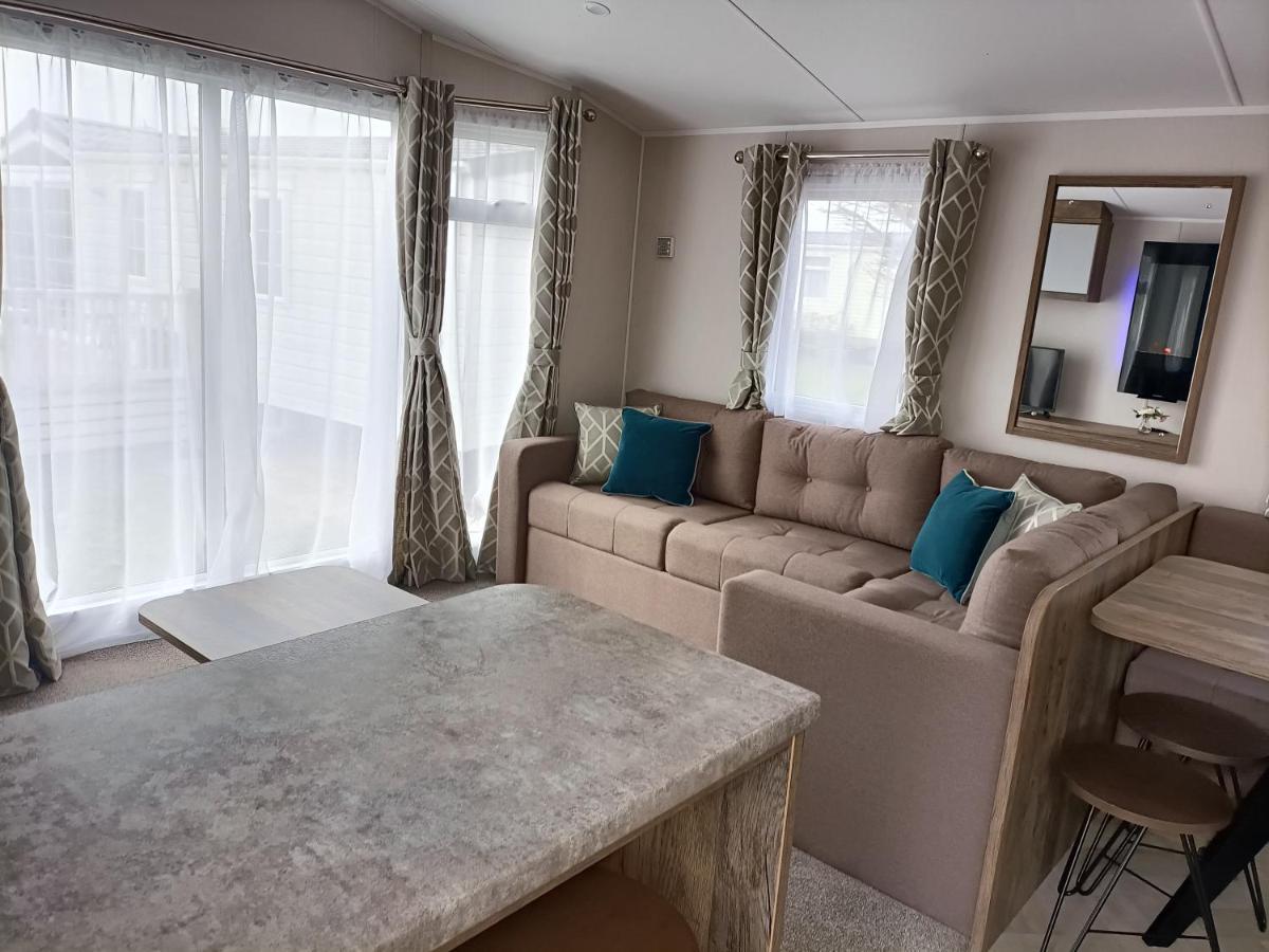 Villa Yew Tree Retreat à Selsey Extérieur photo
